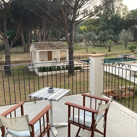 Bed and breakfast Loumar 4*