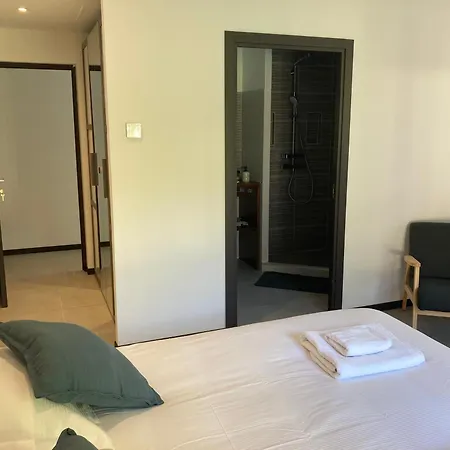 Loumar Oda ve Kahvaltı Saint-Tropez