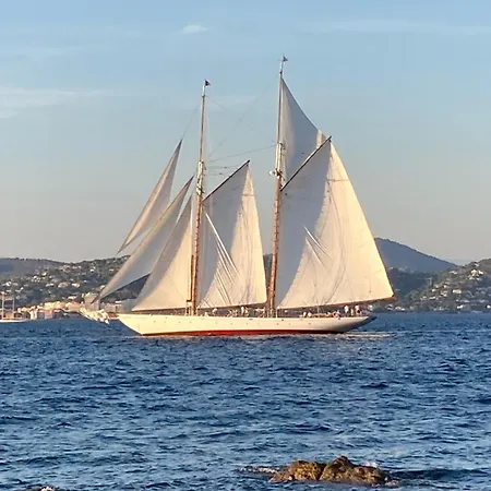 Loumar Bed & Breakfast 4*